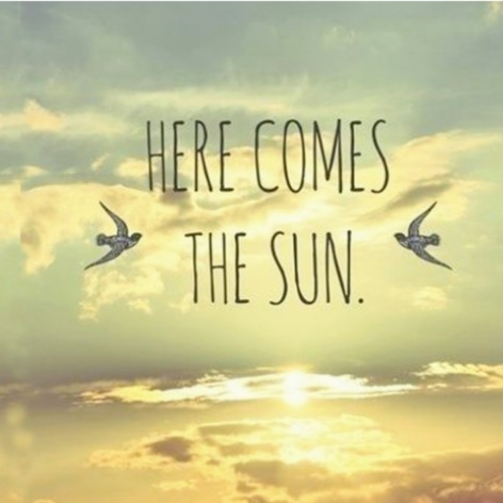 1 Left!Vintage Here Comes The Sun Graphic Tank Top - Picture 5 of 12